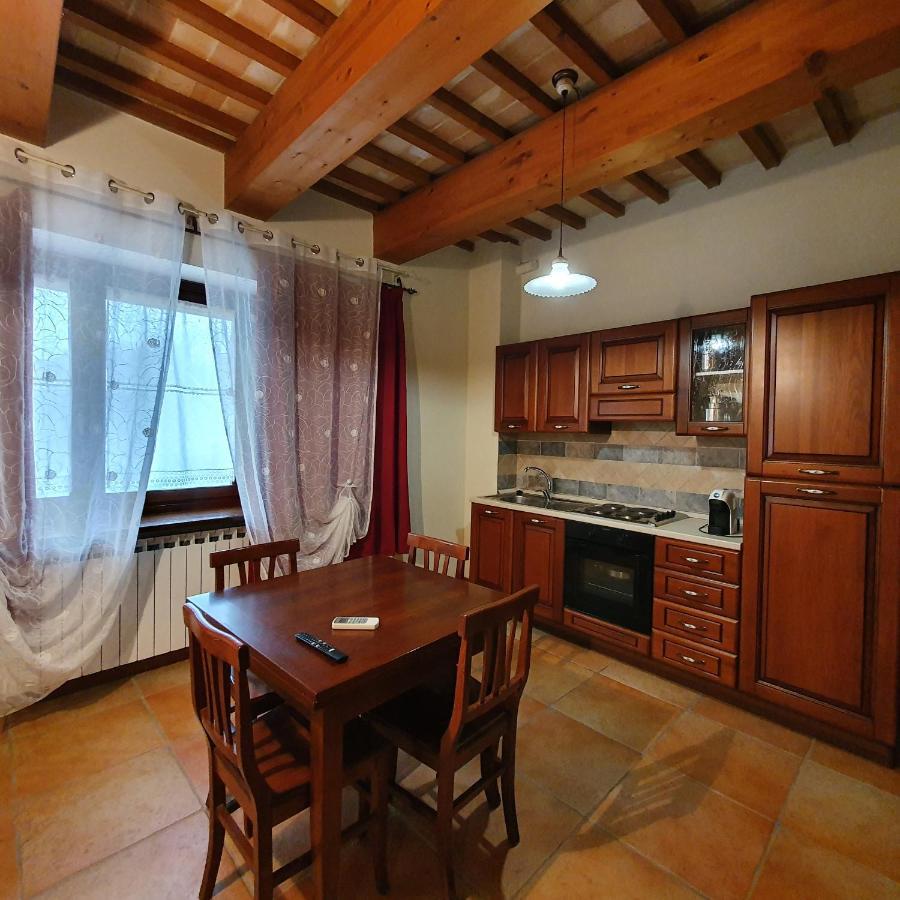 Pietra Maula Agriturismo Castelraimondo Exteriér fotografie