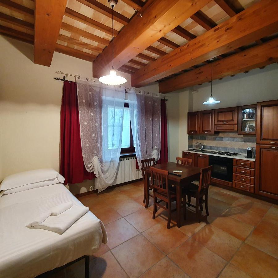 Pietra Maula Agriturismo Castelraimondo Exteriér fotografie