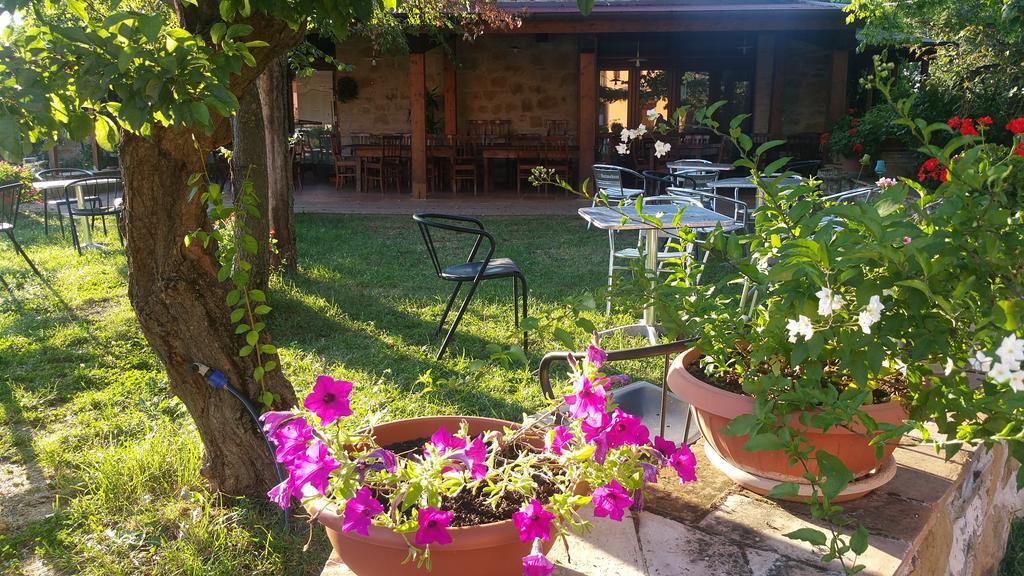 Pietra Maula Agriturismo Castelraimondo Exteriér fotografie