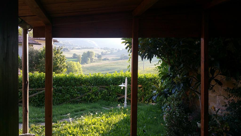 Pietra Maula Agriturismo Castelraimondo Exteriér fotografie